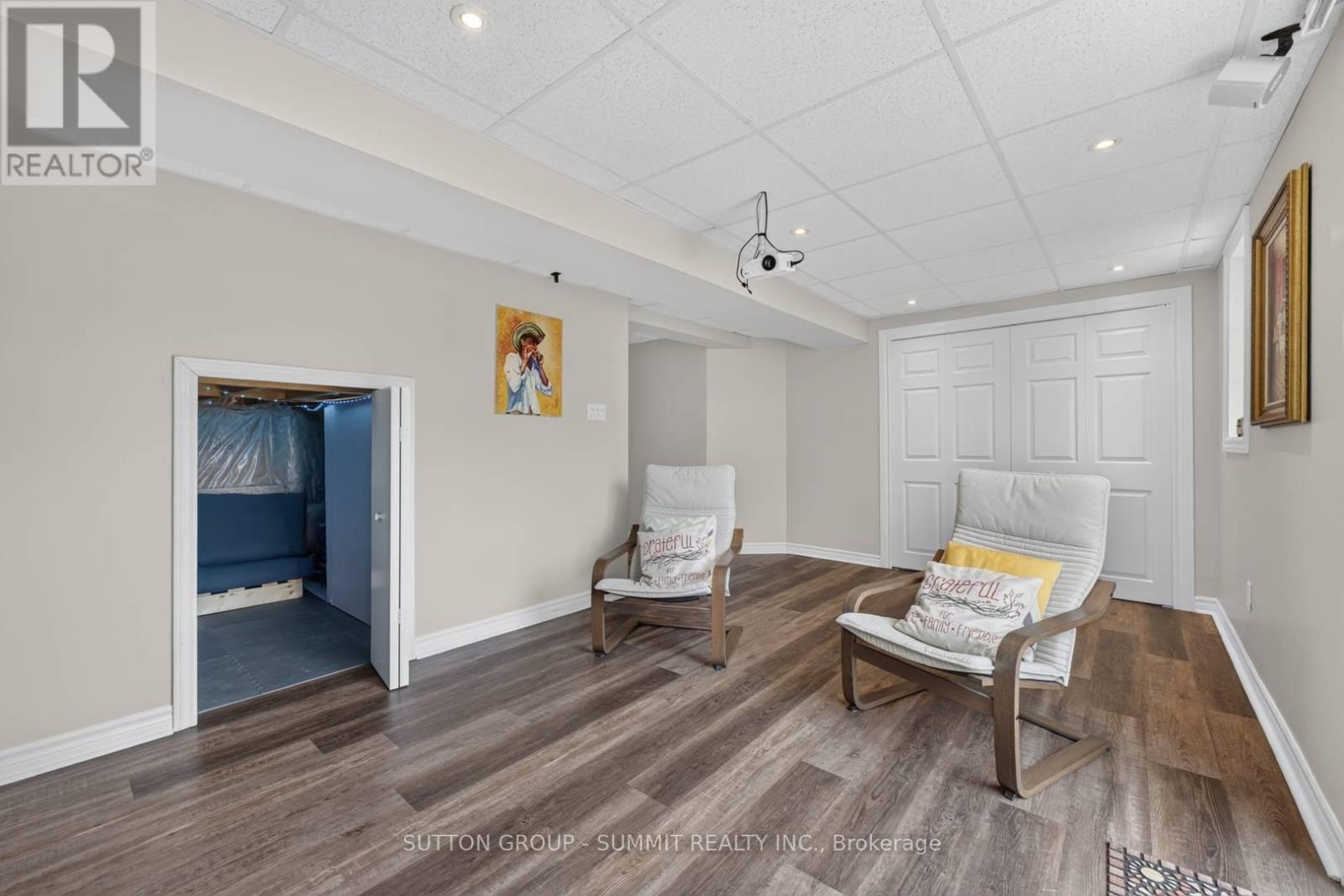 187 KIRKVALLEY CRESCENT - Image 37