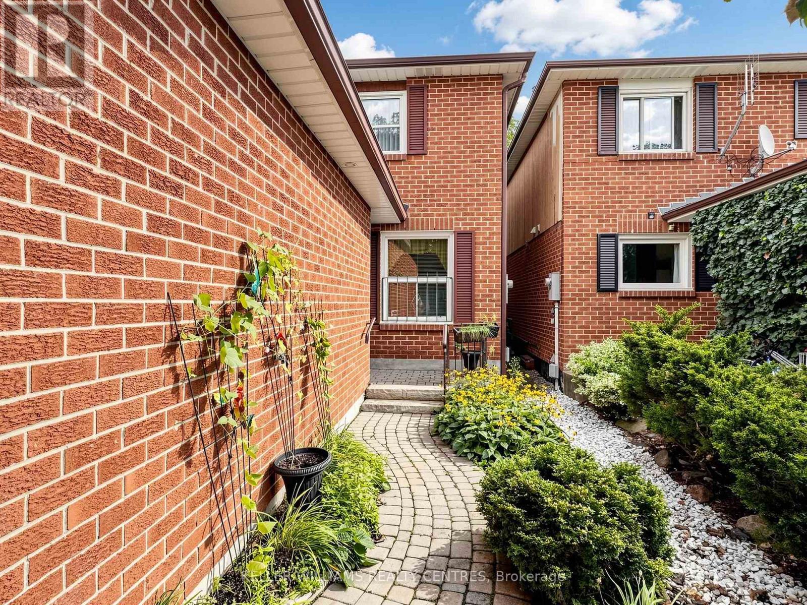 85 LUND STREET - 4