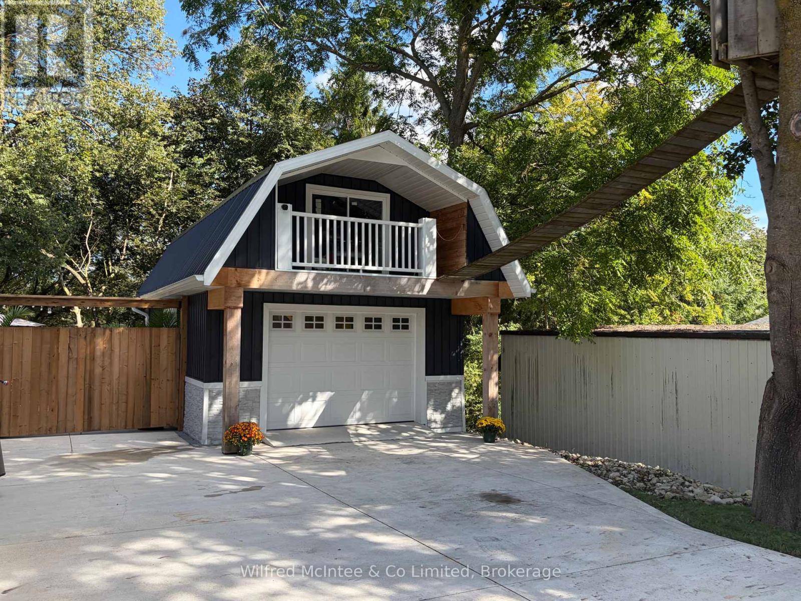 309 ALMA STREET - 8
