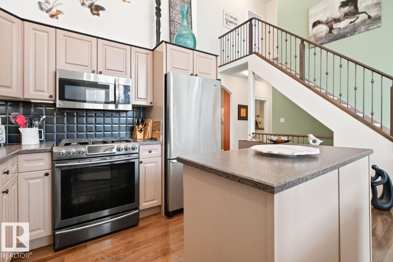 #14 577 BUTTERWORTH WY NW - 7