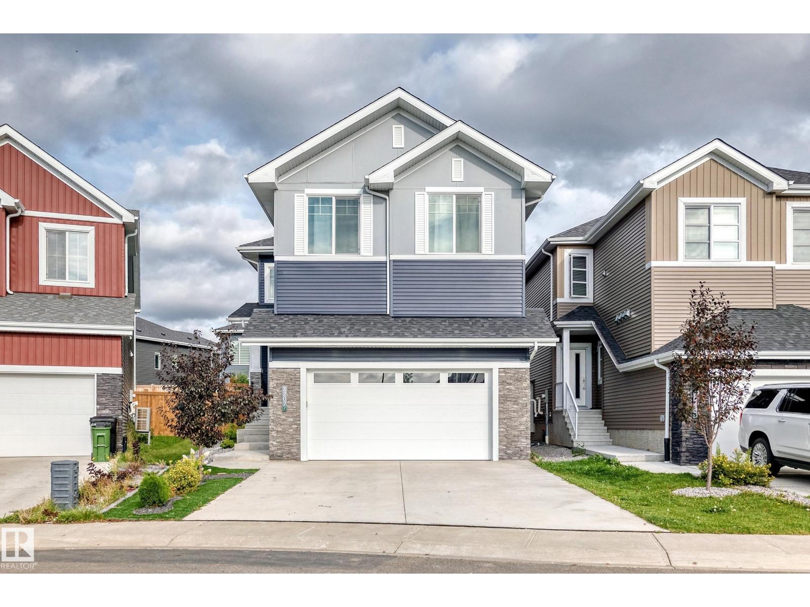 3207 160 ST SW, Edmonton, Alberta, T6W5A1