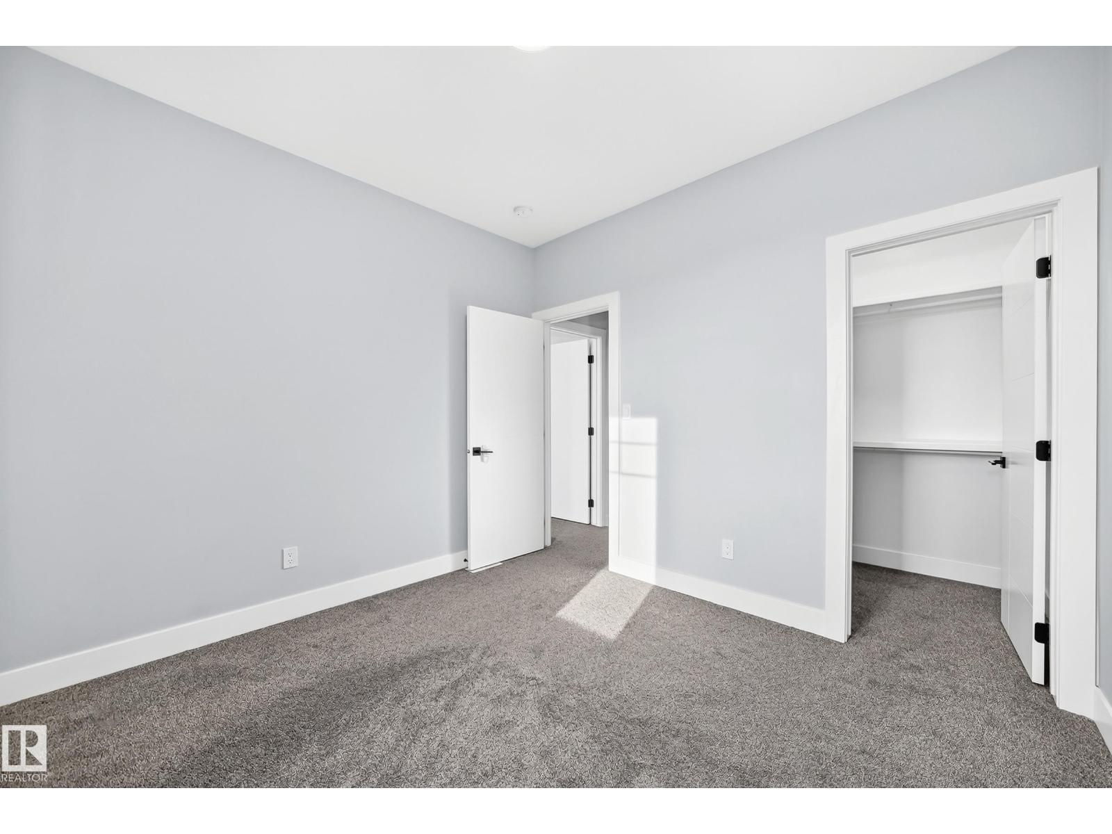 3207 160 ST SW - 43