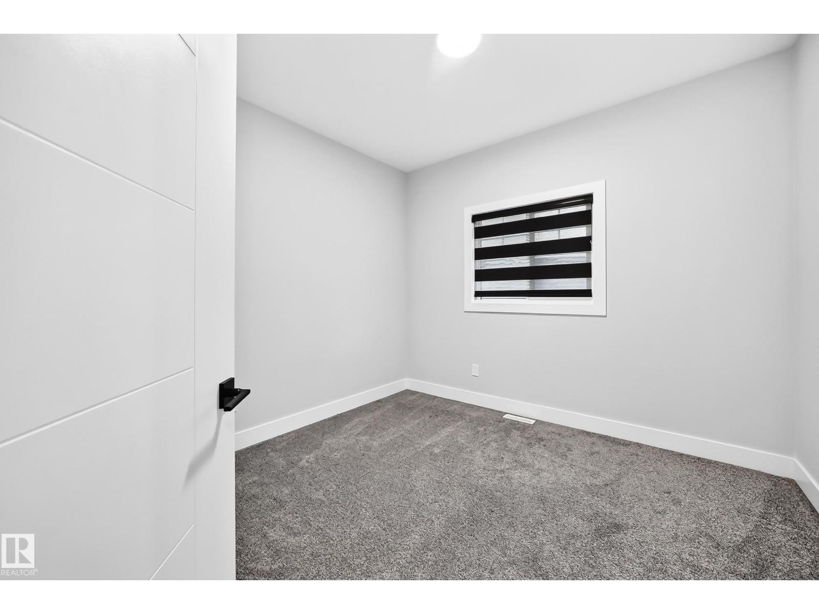 3207 160 ST SW - 45