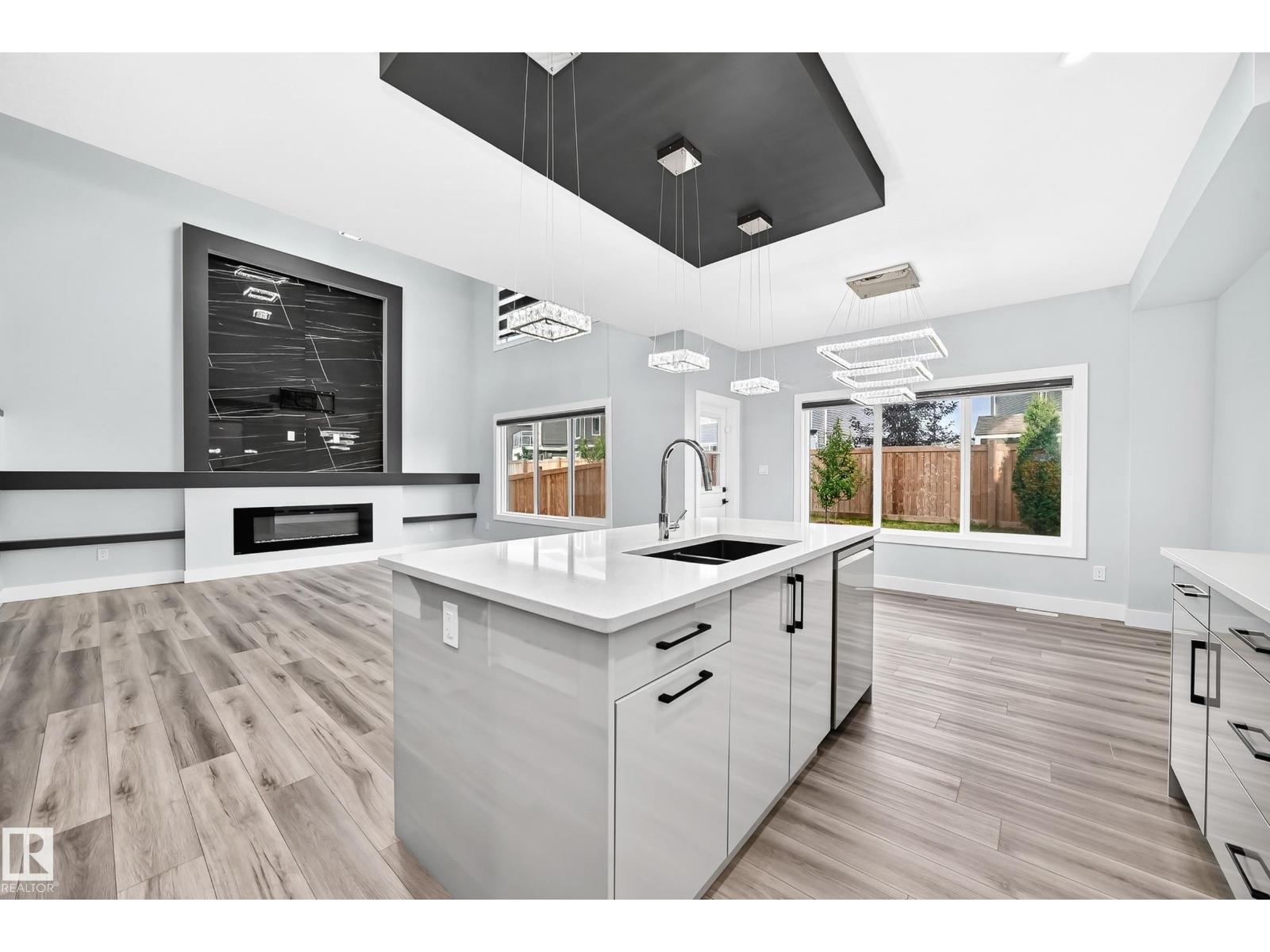 3207 160 ST SW - 8