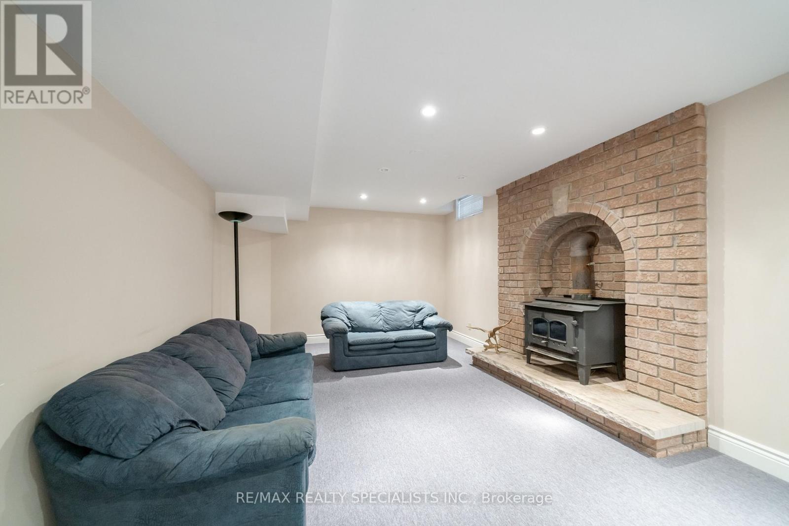 1311 GREENRIDGE CIRCLE - Image 27