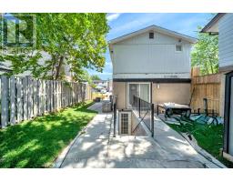 19 Horseshoe Court, Brampton, ON L6S1S1 Photo 8