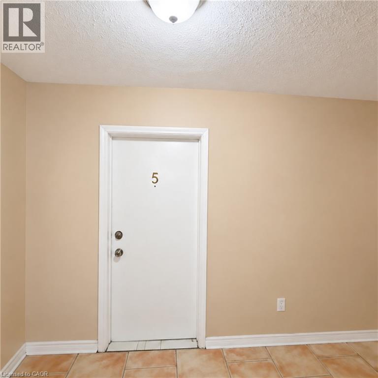 1 Bed, 1 Bath Apartment for Rent in London – 432 CLARENCE Street Unit# 5, London - Image 4