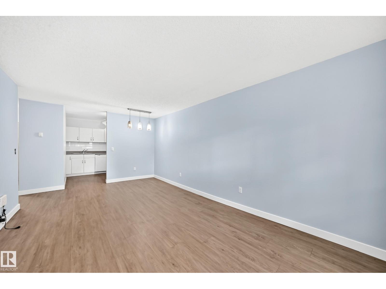#101 11511 130 St NW, Inglewood (Edmonton) — photo 19 of 30