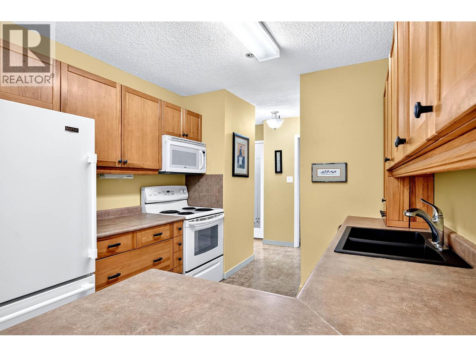 #302 1085 12th Avenue - 10