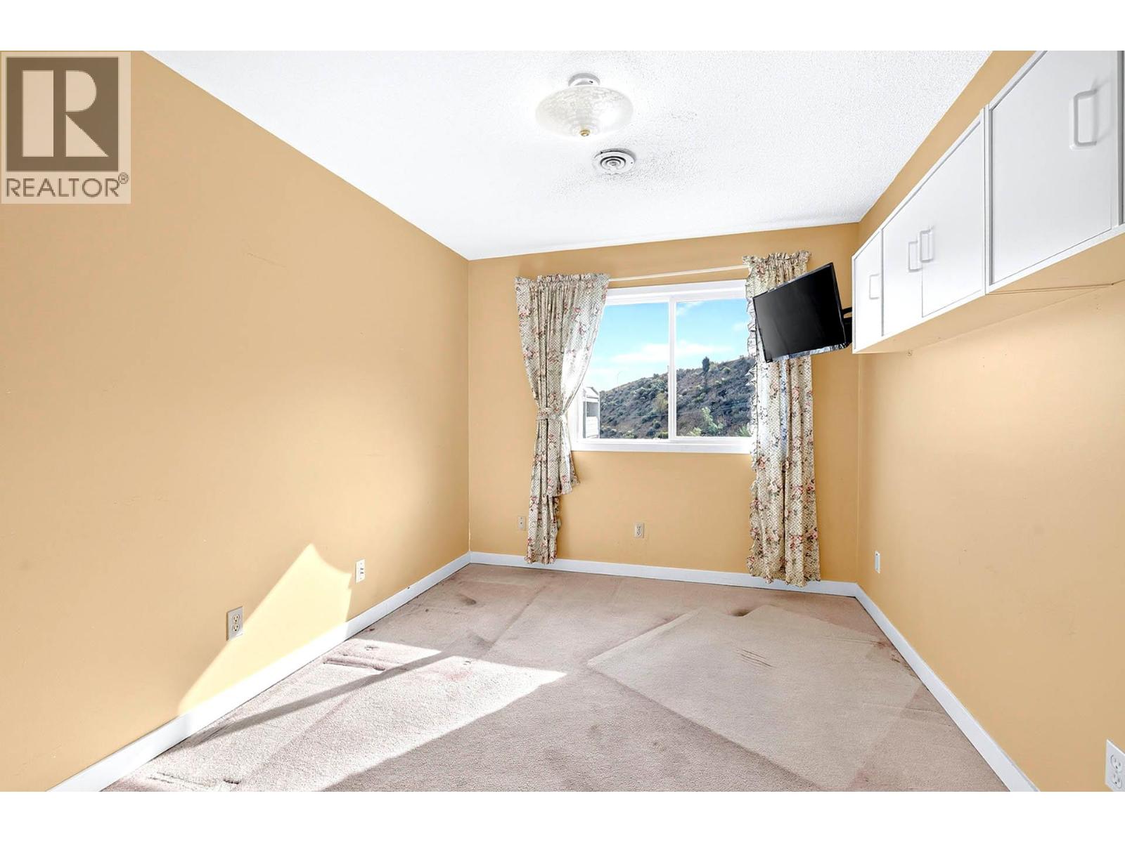 #302 1085 12th Avenue - 21