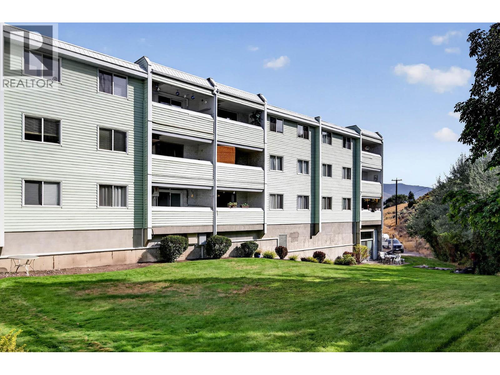 #302 1085 12th Avenue - 35