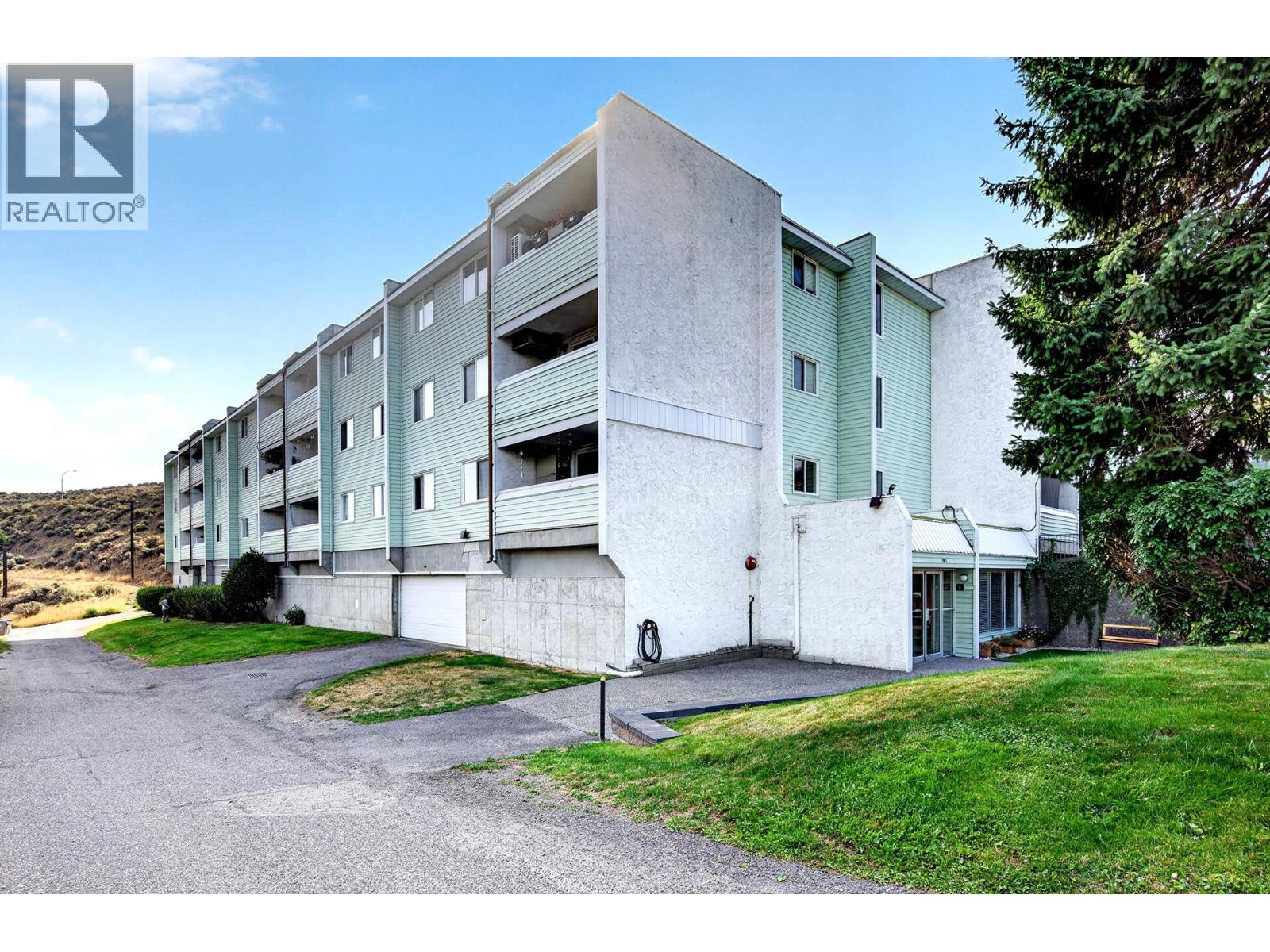 #302 1085 12th Avenue - 34
