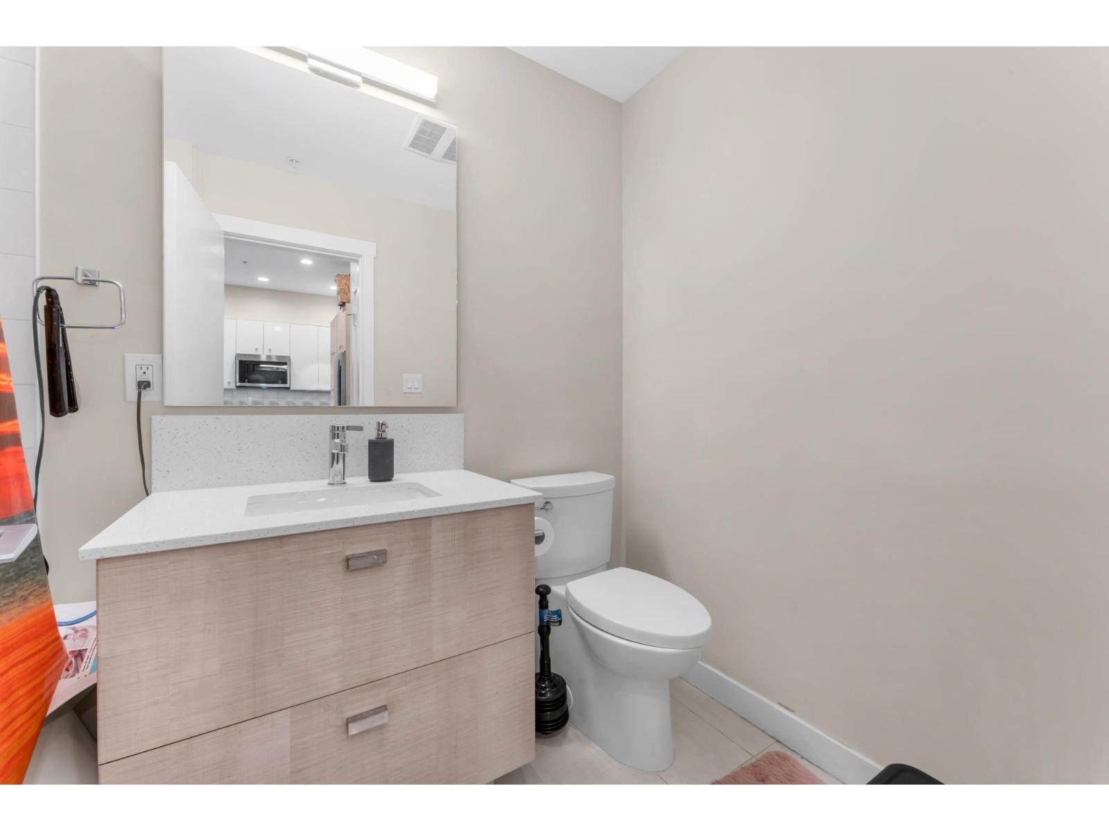 516 10838 WHALLEY BOULEVARD, Surrey — photo 2