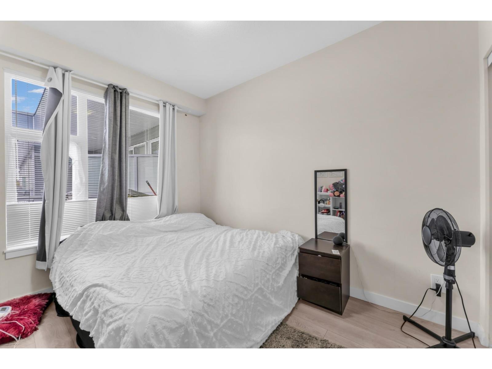 516 10838 WHALLEY BOULEVARD, Surrey — photo 3