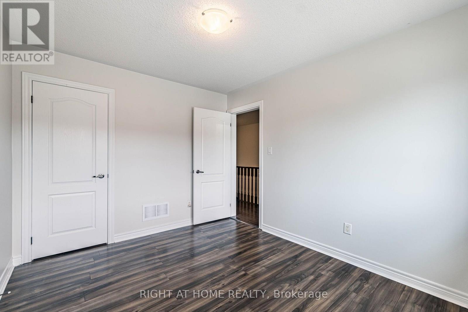 23 COASTLINE DRIVE - 19