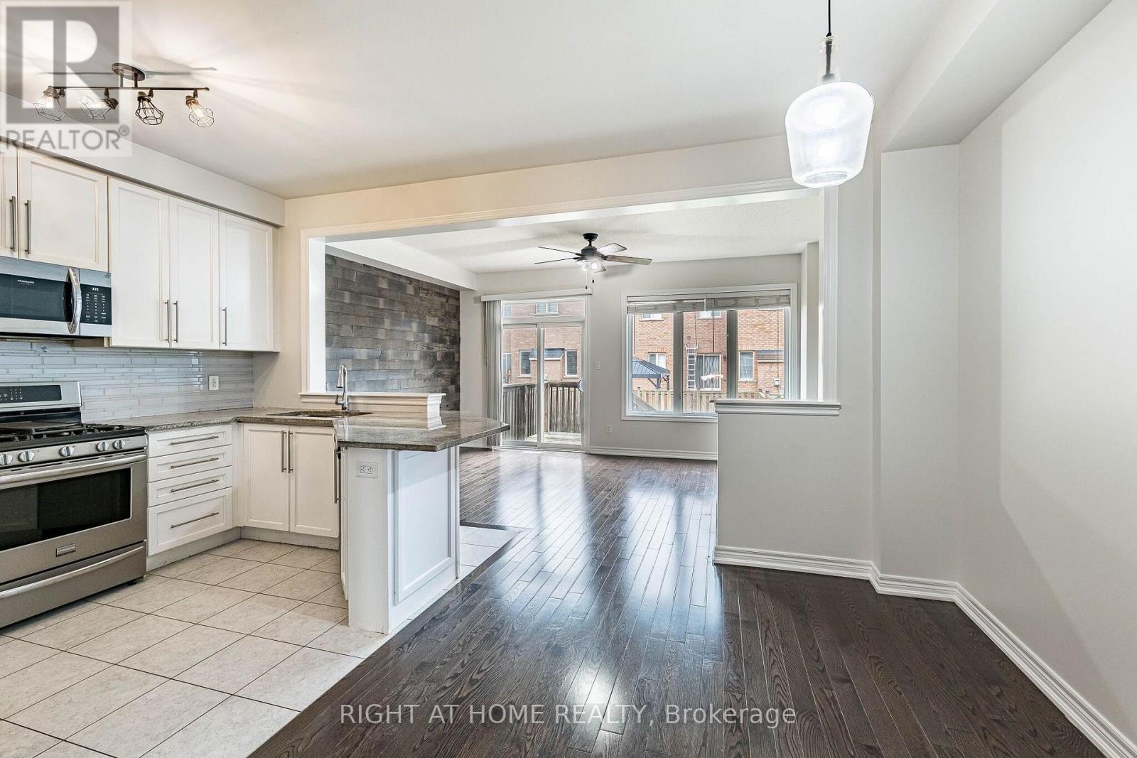 23 COASTLINE DRIVE - 8