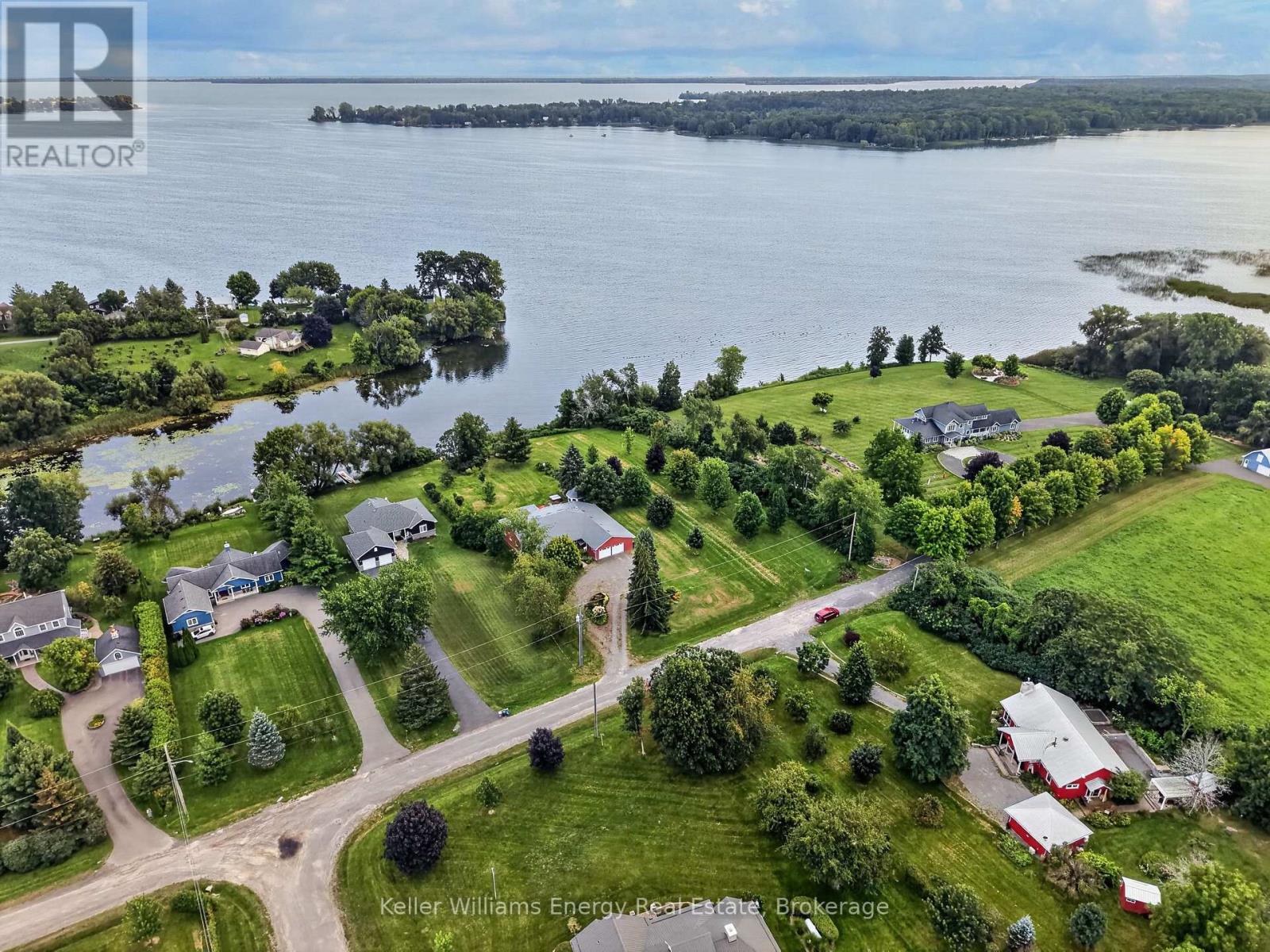 89 SMITH'S BAY AVENUE - 46