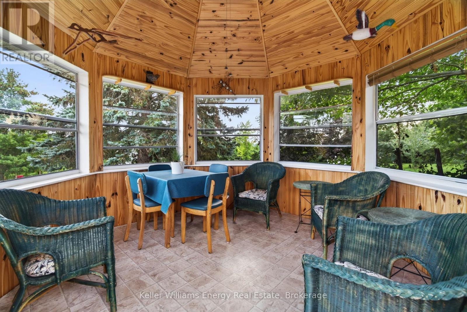 89 SMITH'S BAY AVENUE - 39