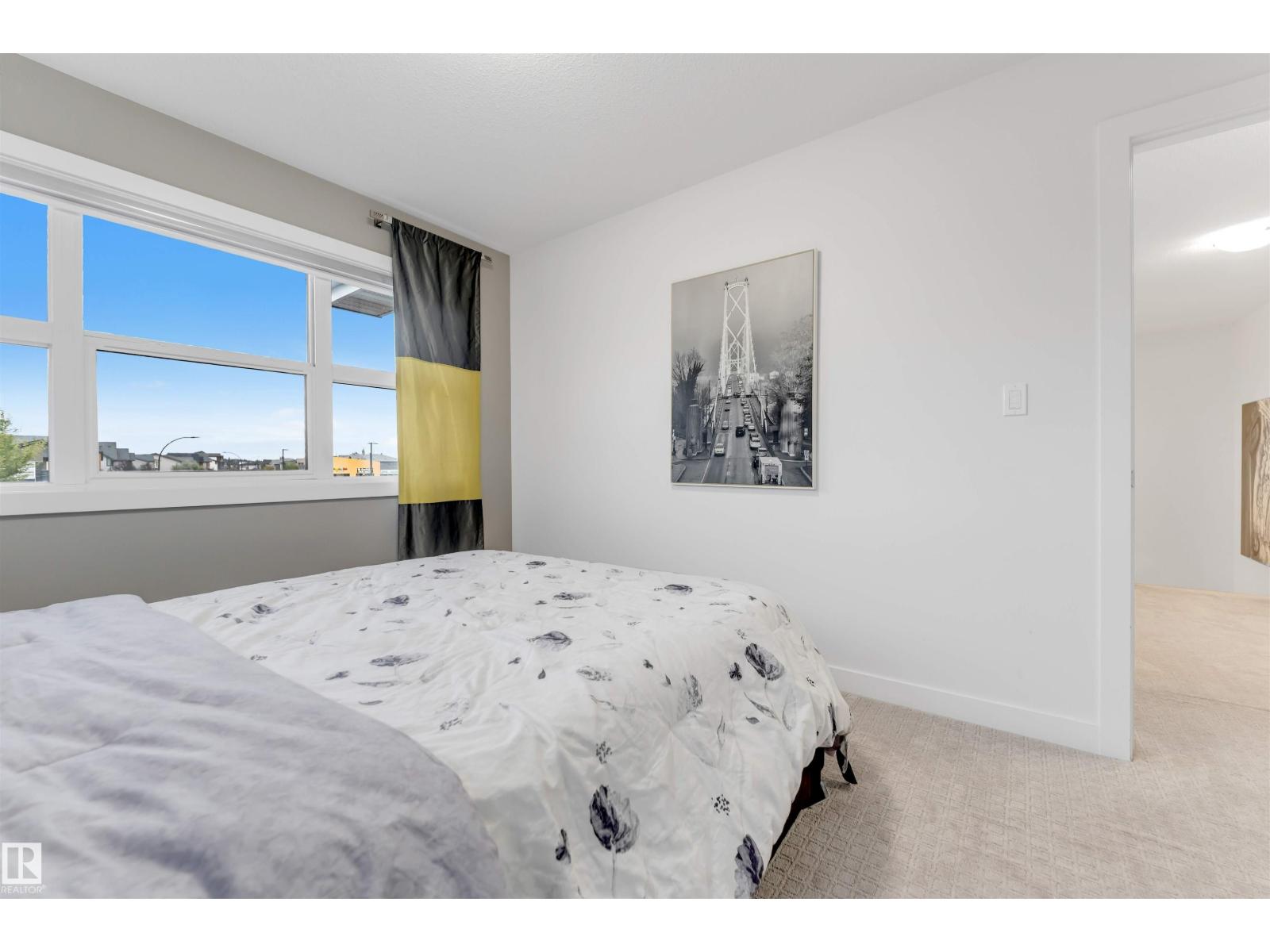 718 CHARLESWORTH WY SW - 39