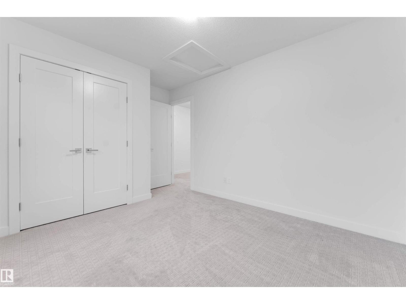 718 CHARLESWORTH WY SW - 42