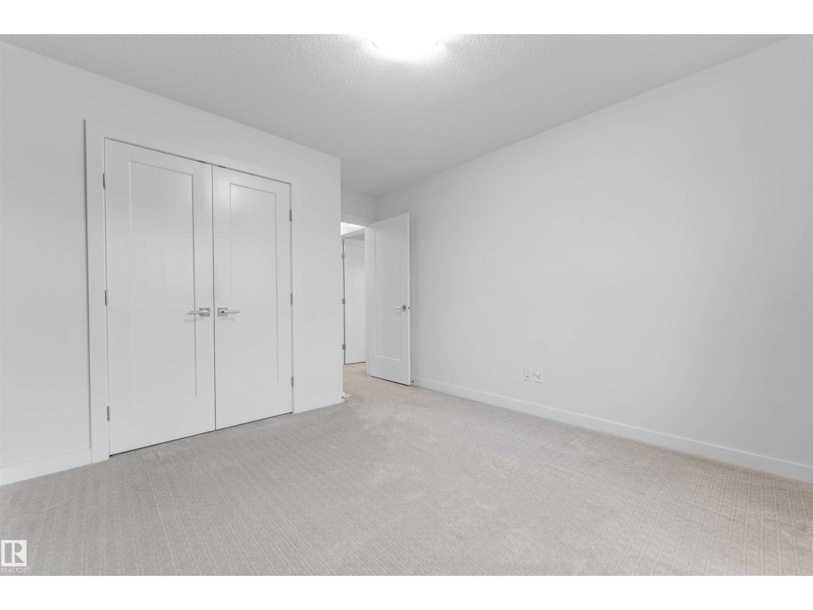 718 CHARLESWORTH WY SW - 41