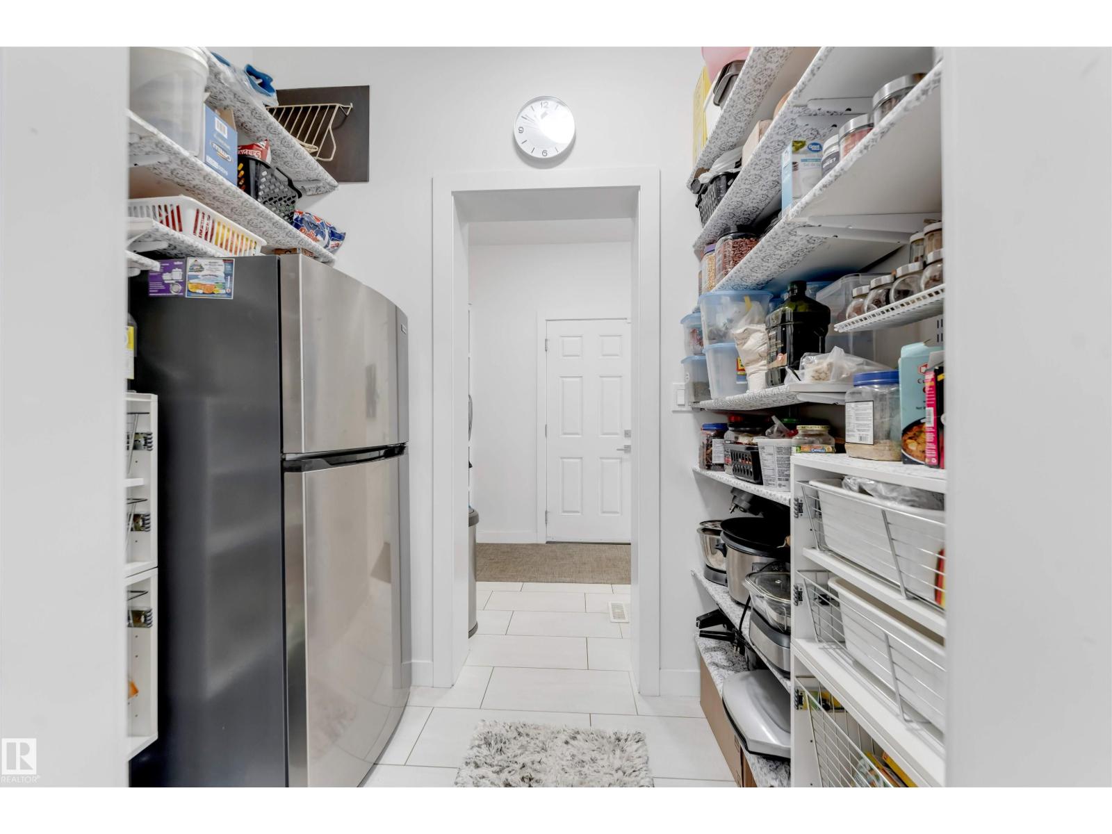 718 CHARLESWORTH WY SW - Image 24