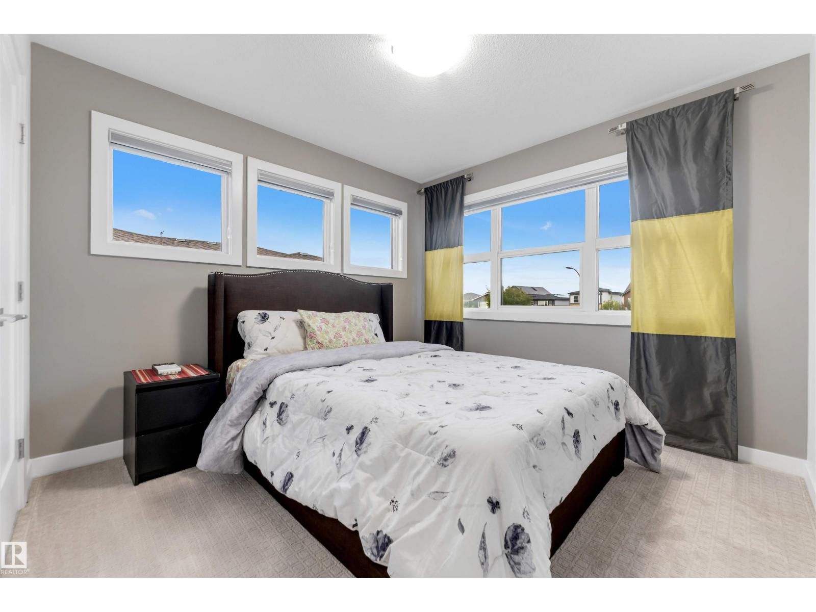 718 CHARLESWORTH WY SW - 38