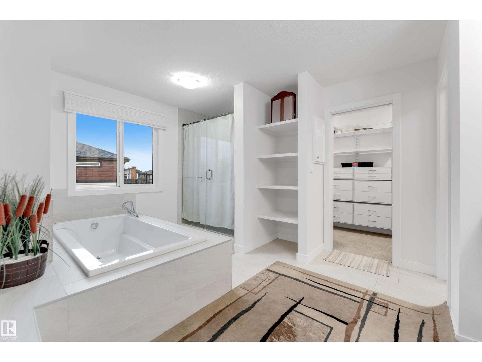 718 CHARLESWORTH WY SW - 34