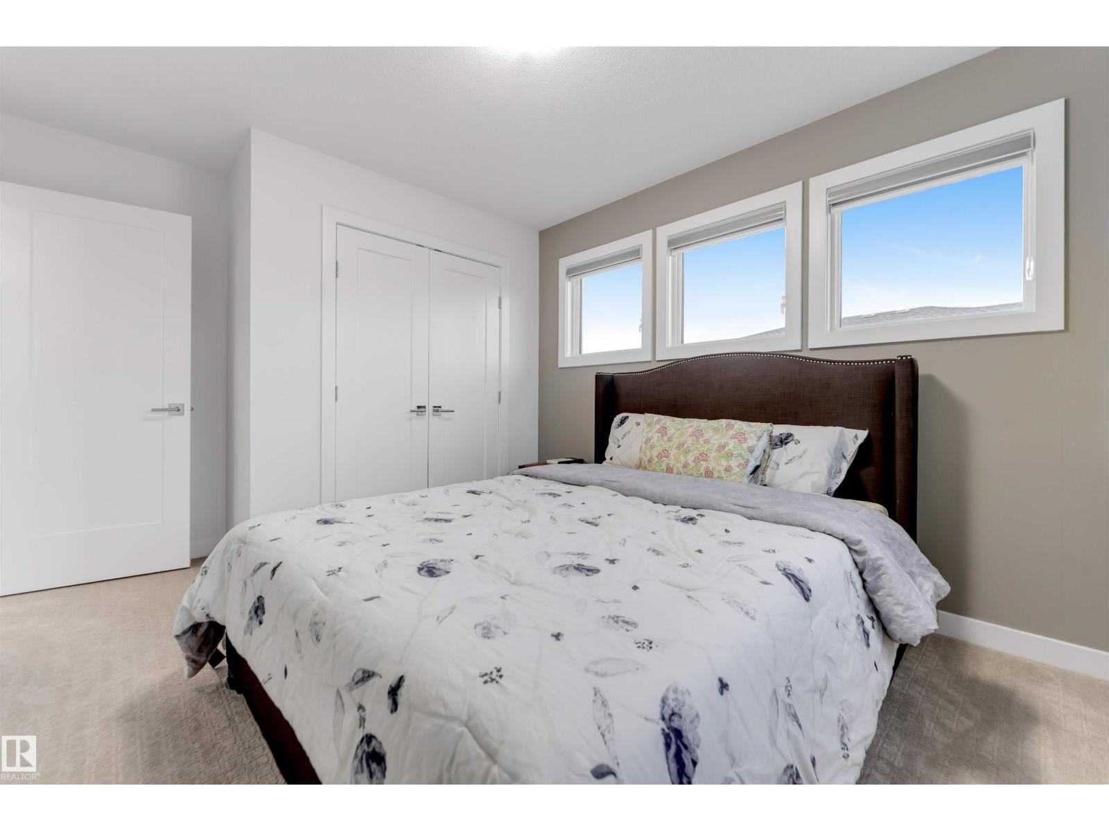 718 CHARLESWORTH WY SW - Image 37