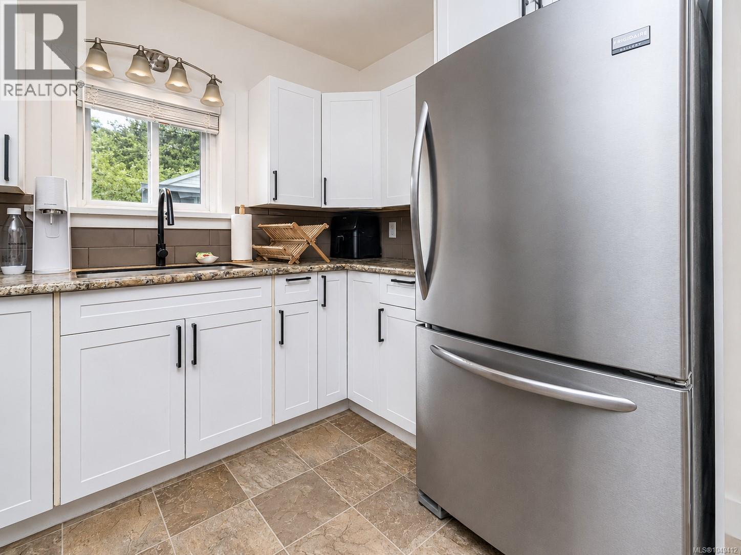 3074 Earl Grey St - 21