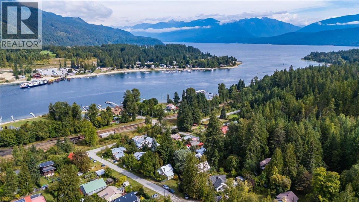 262 2nd Avenue - Image 25