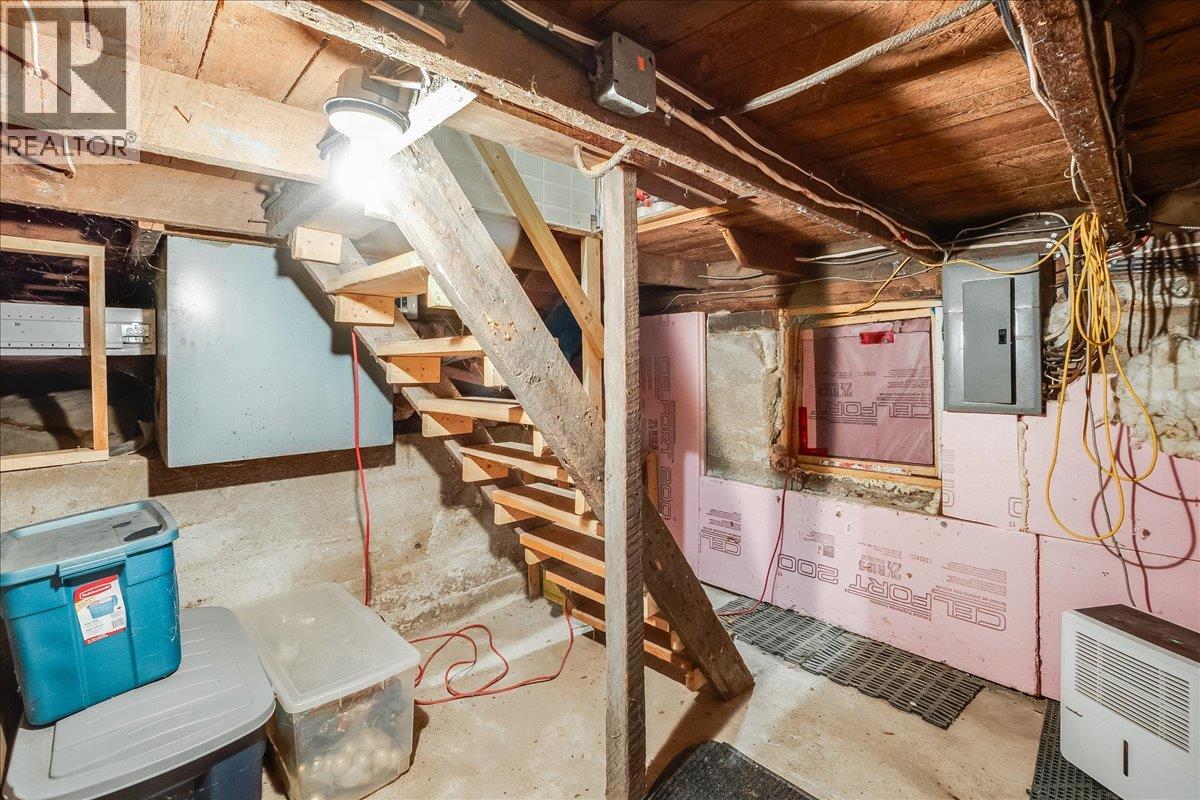 262 2nd Avenue - Image 30