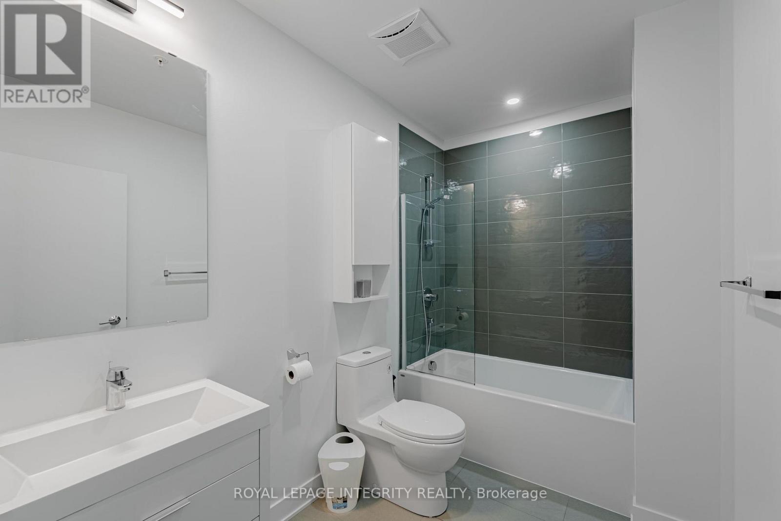 1 Bed, 2 Bath House for Sale in Ottawa – 1506 – 20 DALY AVENUE, Ottawa – MLS# X13769628 - Image 32