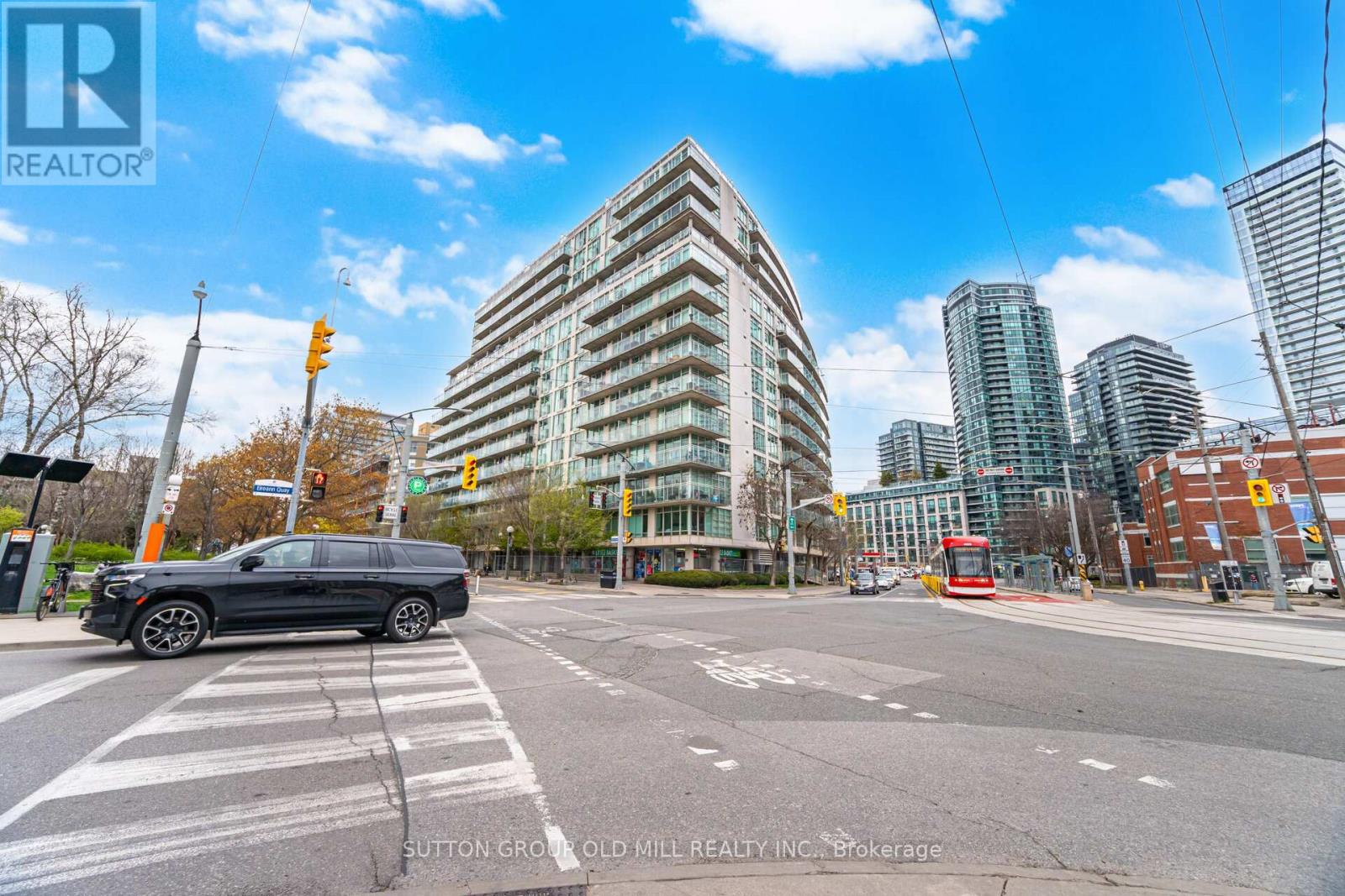 #909 650 QUEENS QUAY W - 2