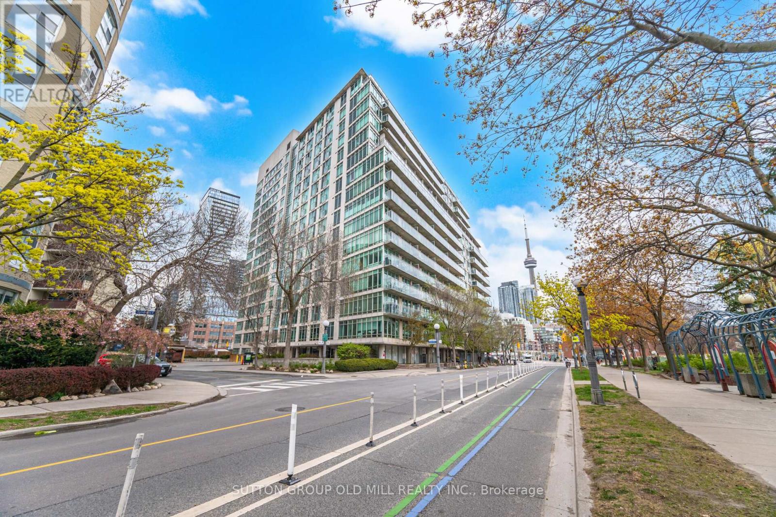 #909 650 QUEENS QUAY W - 3