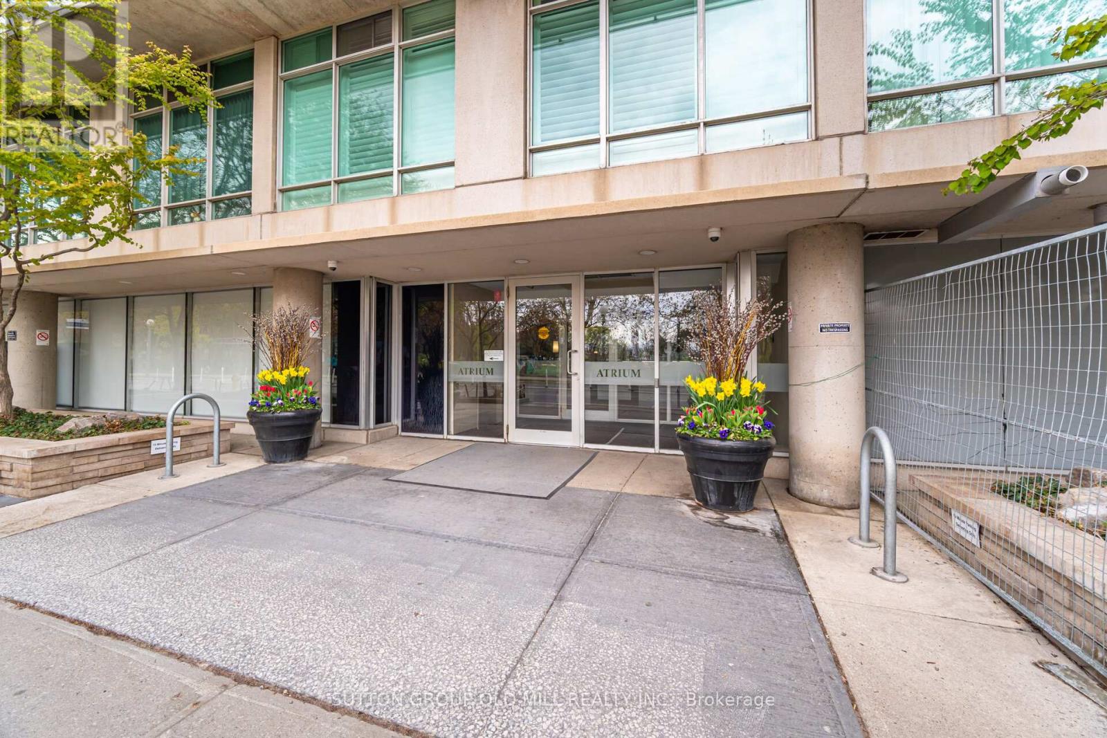 #909 650 QUEENS QUAY W - 4