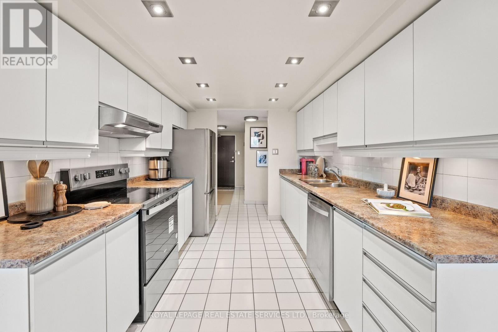 #413 4725 SHEPPARD AVENUE E - 10