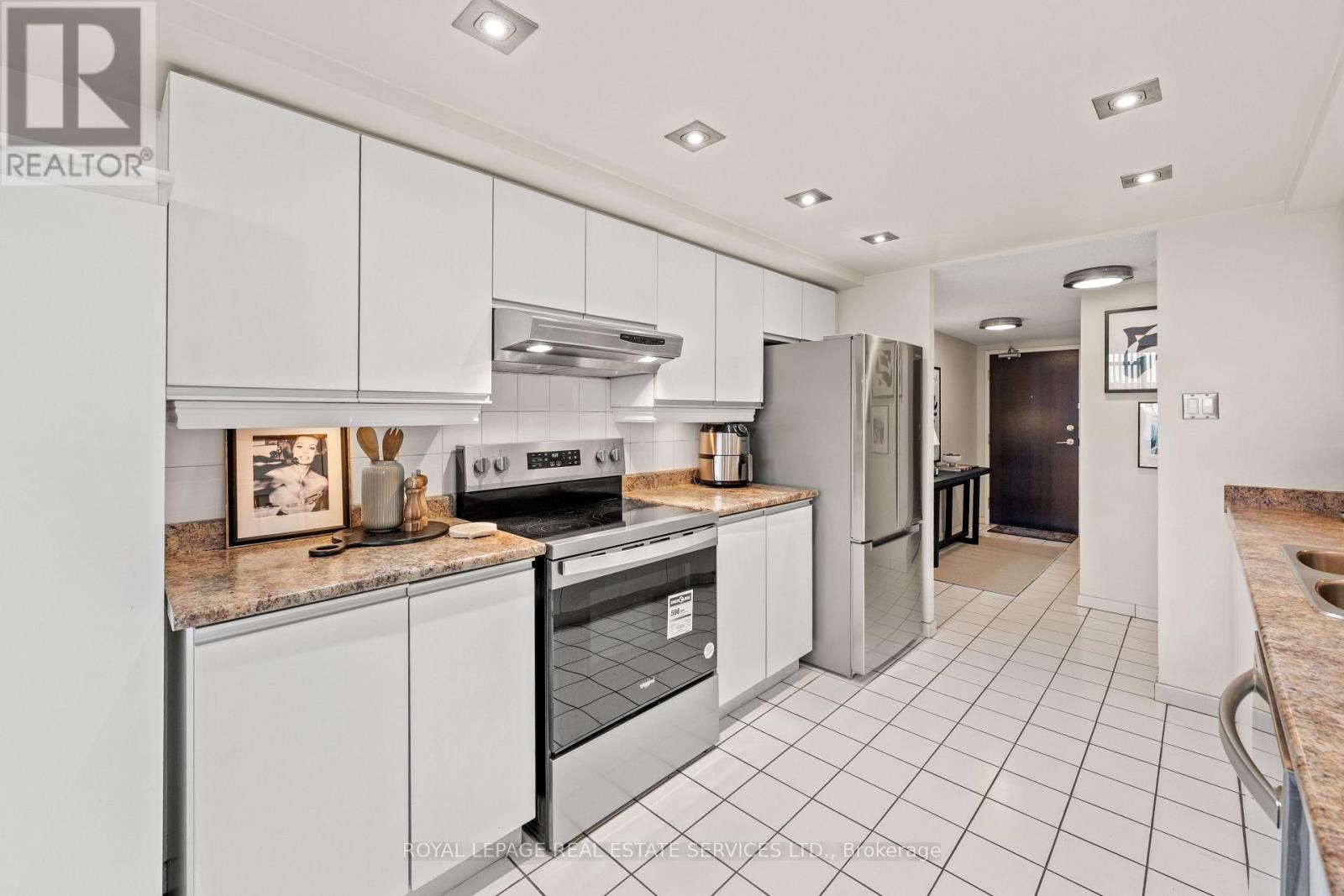 #413 4725 SHEPPARD AVENUE E - 11