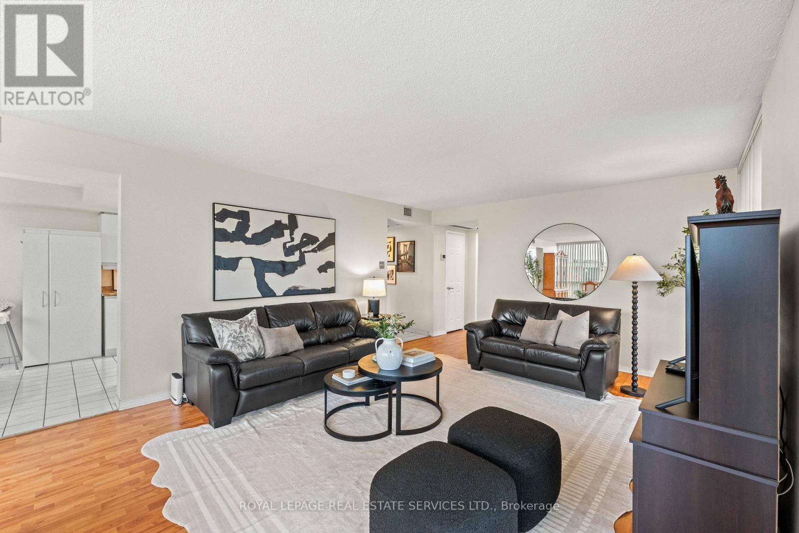 #413 4725 SHEPPARD AVENUE E - 20