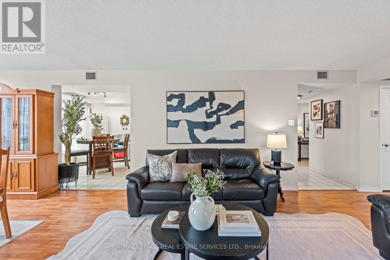 #413 4725 SHEPPARD AVENUE E - 21