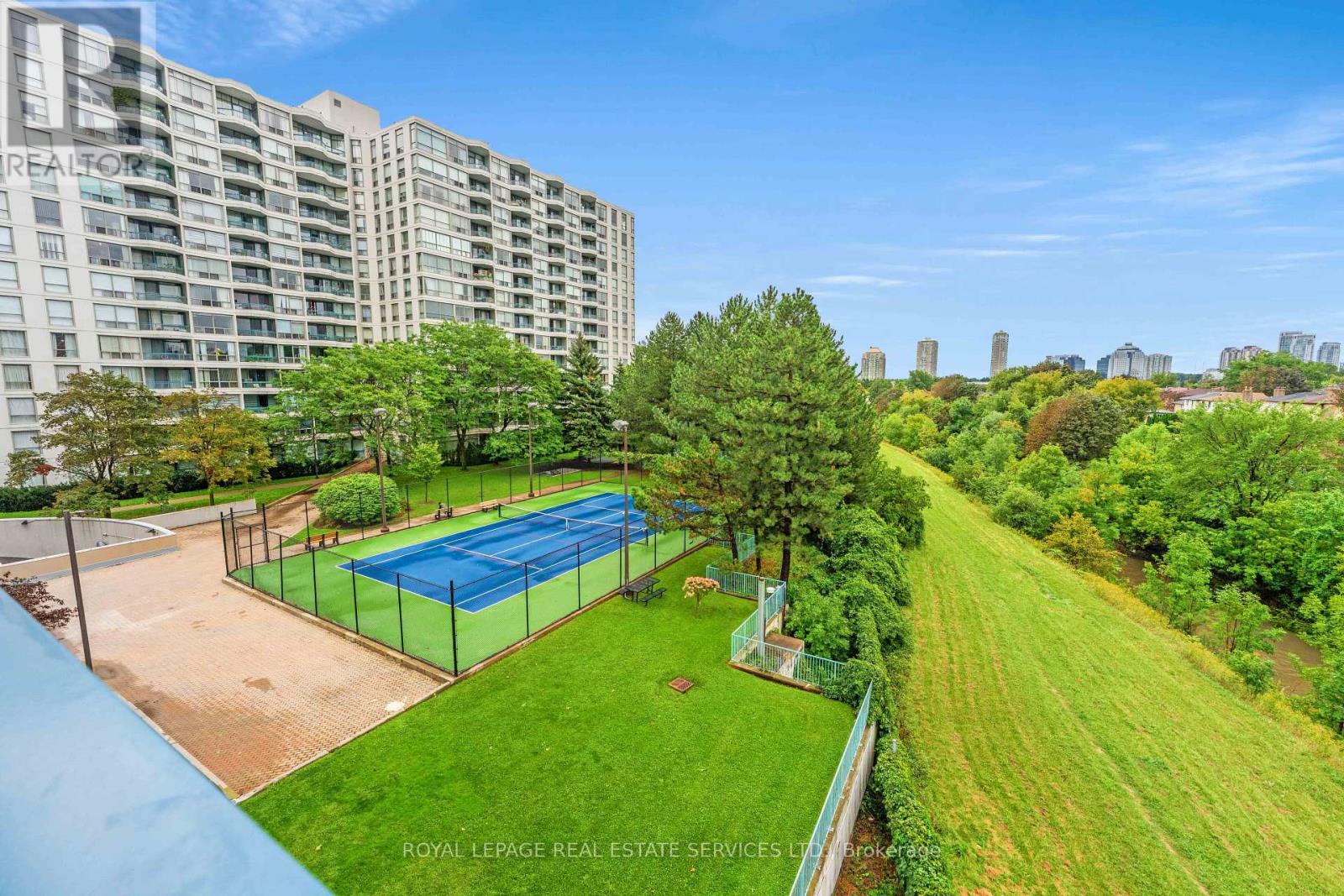 #413 4725 SHEPPARD AVENUE E - 27