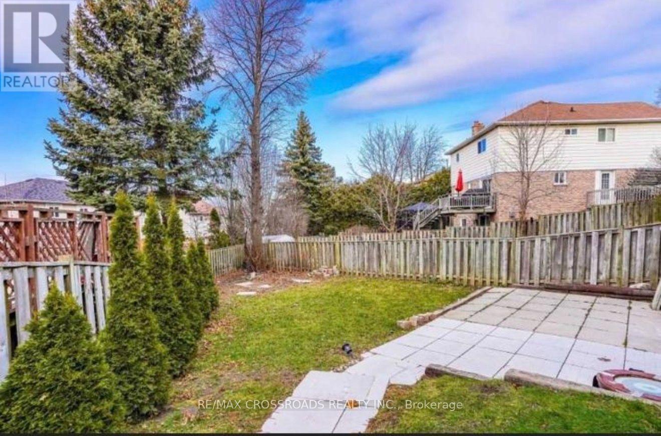 98 KIRBY CRESCENT, Whitby (Blue Grass Meadows) — photo 7