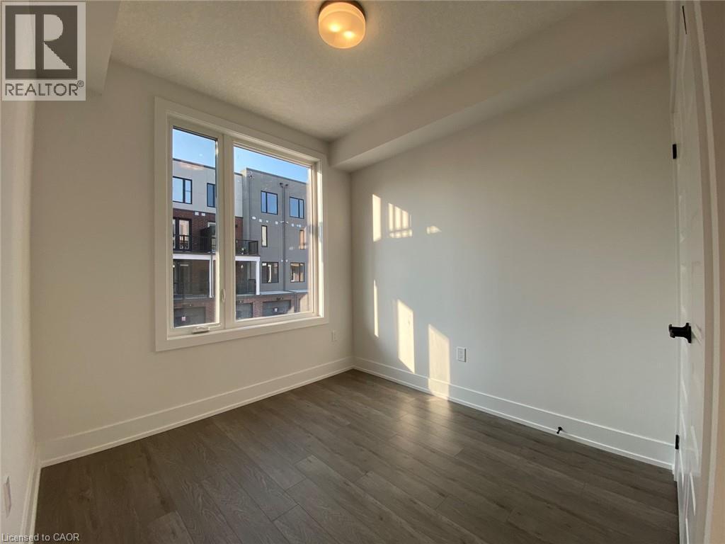 99 ROGER Street Unit# 67, Waterloo — photo 4