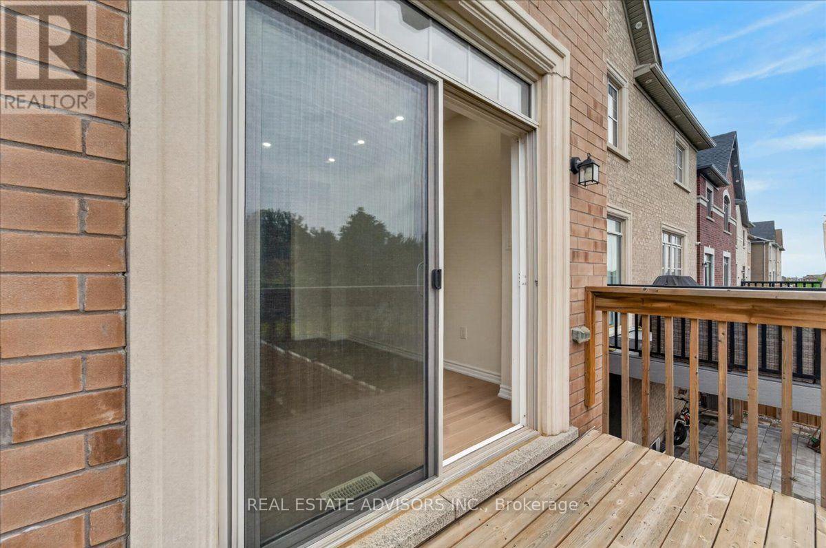 574 QUEEN MARY DRIVE - 27
