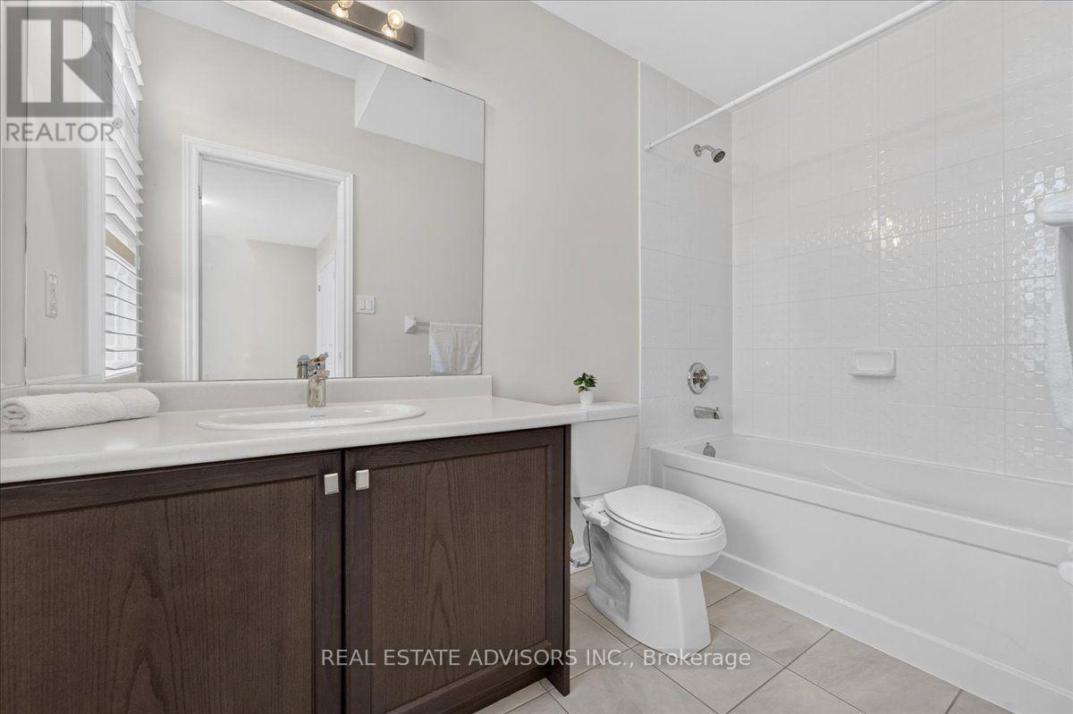 574 QUEEN MARY DRIVE - 40