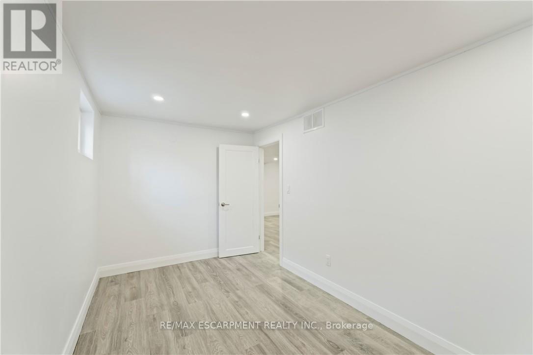 LOWER - 65 ALMOND STREET, Welland (Welland Downtown) — photo 9
