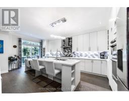 74 Regatta Avenue, Richmond Hill, ON L4E4R1 Photo 11