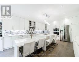 74 Regatta Avenue, Richmond Hill, ON L4E4R1 Photo 10