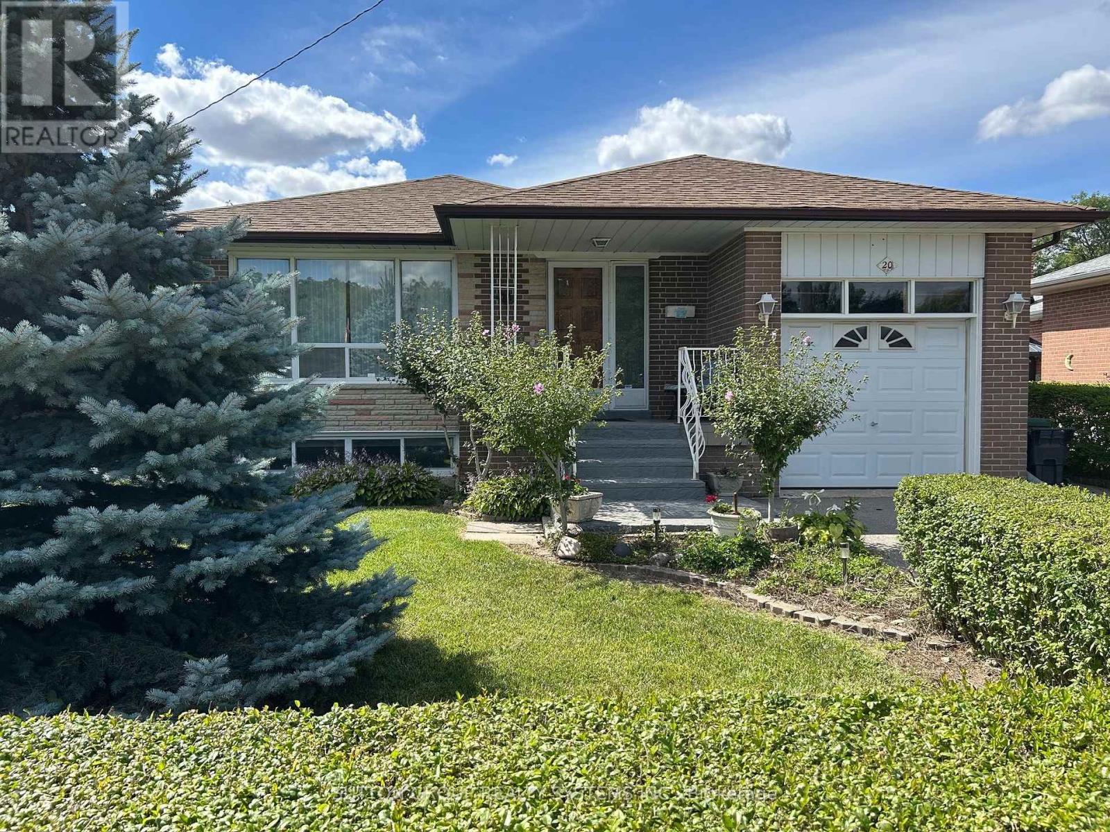 20 TAYSHAM CRESCENT - 1