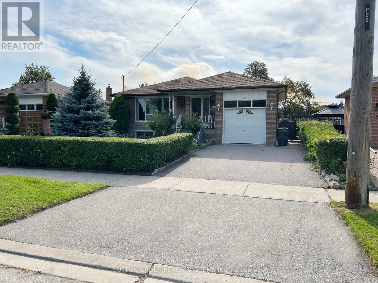 20 TAYSHAM CRESCENT - 2